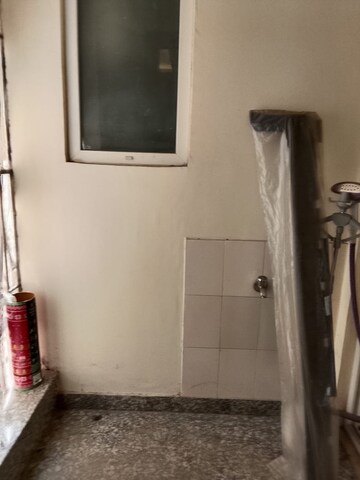 Furnished Amenities in 3 BHK Independent House at Safdarjang Enclave – for Sale