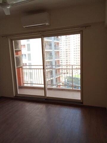 Room in 2 BHK Apartment at Shapoorji Pallonji Joyville Gurgaon, Sector 102 – for Rent