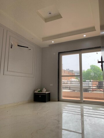 3 BHK Builder Floor For Sale in Sainik Colony