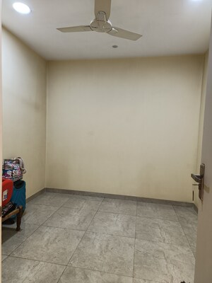 Room in 3 BHK Apartment at Hiranandani Cardinal, Ghodbunder Road – for Sale