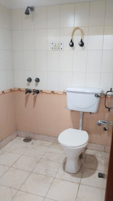 Attached Bathroom in 4 BHK Apartment at Sam India Palm Grove Apartments, Sector 50 – for Rent
