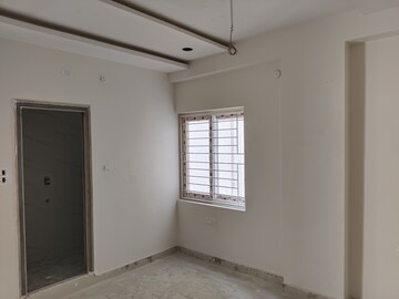 Room in 3 BHK Apartment at Kokapet – for Sale