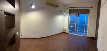 Room in 4 BHK Apartment at Bestech Park View City 1, Sector 48 – for Rent