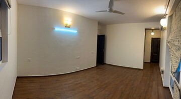 Room in 4 BHK Apartment at Bestech Park View City 1, Sector 48 – for Rent