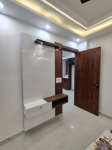 Room in 3 BHK Builder Floor at Uttam Nagar – for Sale