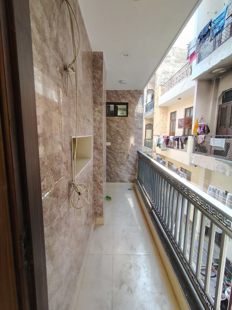 Balcony, uttam nagar 3 Bedroom 775 Sq.Ft. Builder Floor In Uttam Nagar Delhi 8381316