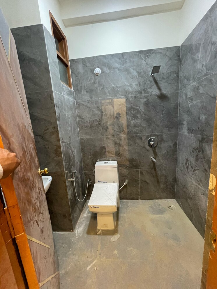 Bathroom, arsha-madhav-greens 3 Bedroom 1680 Sq.Ft. Villa In Gomti Nagar Lucknow 8381343