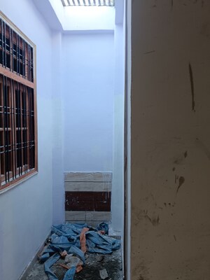 Room in 2 BHK Independent House at Safedabad – for Sale