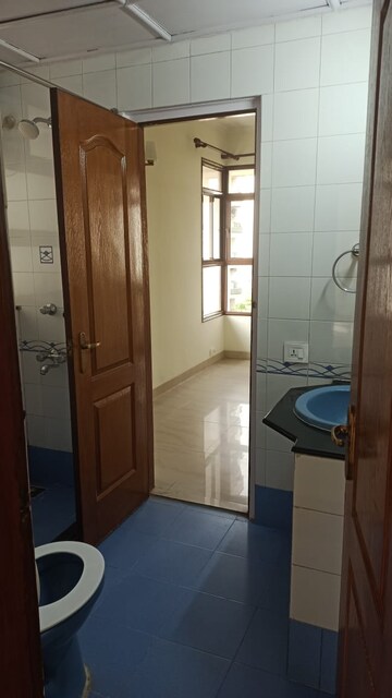 Bathroom in 3.5 BHK Apartment at Vipul Greens, Sector 48 – for Rent