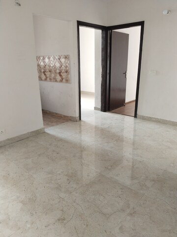 Room in 2 BHK Apartment at Amrapali Riverview, Amrapali Leisure Valley – for Rent