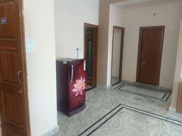 Room in 2.5 BHK Apartment at Manikonda – for Rent