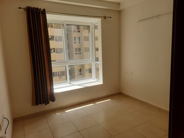 Room in 3 BHK Apartment at Bhartiya Nikoo Homes, Thanisandra Main Road – for Rent