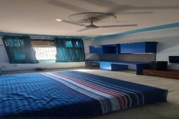 Bedroom in 3 BHK Apartment at Sector 41 – for Rent