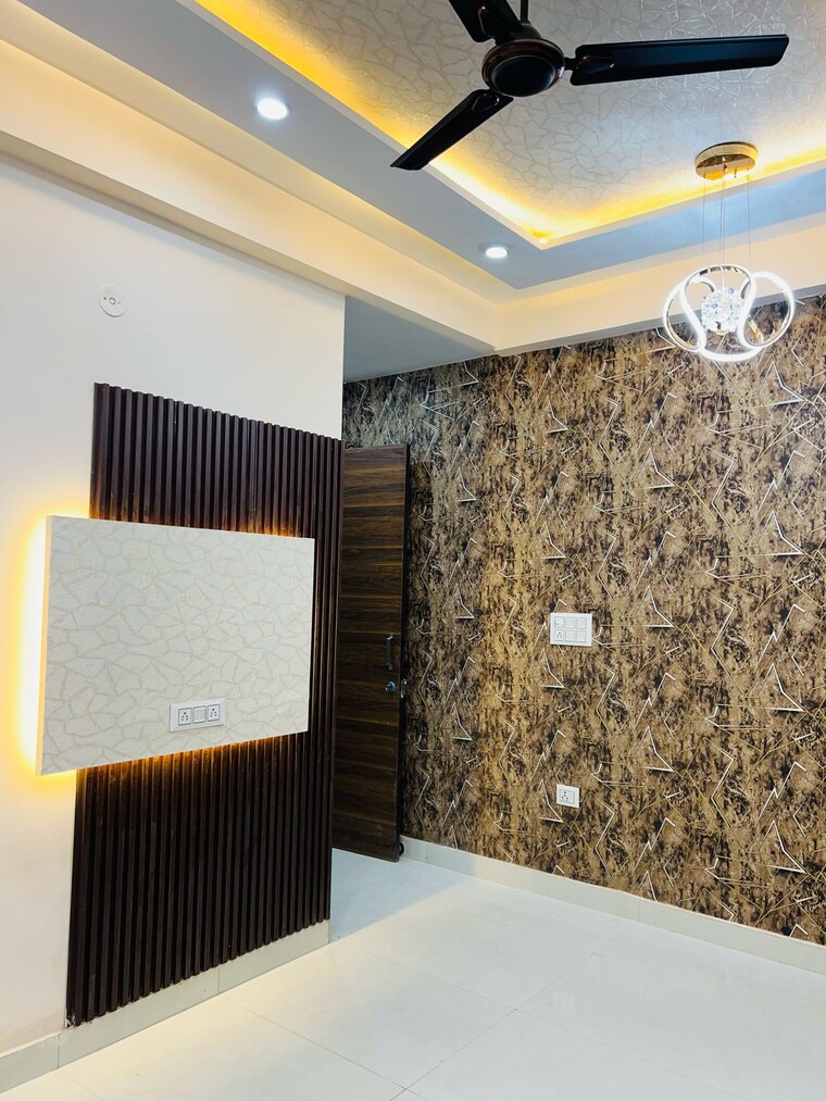 Bedroom, dlf farms 3 Bedroom 850 Sq.Ft. Builder Floor In Dlf Farms Delhi 8381633