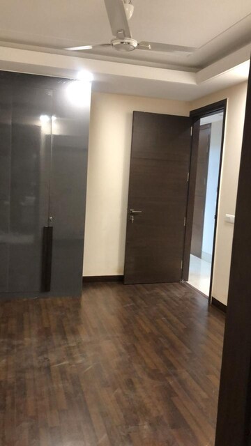Room in 3.5 BHK Builder Floor at Kalkaji – for Rent