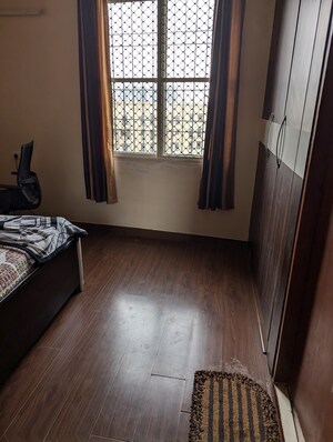 Room in 2 BHK Apartment at Jaypee Green Wish town Klassic, Sector 134 – for Sale