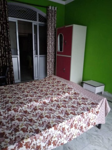 Bedroom in 1 RK Independent House at Gomti Nagar – for Rent