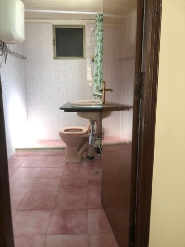 Bathroom in 2 BHK Apartment at Sector 28 – for Rent