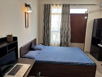 Bedroom in 2 BHK Apartment at Sector 28 – for Rent