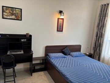 Bedroom in 2 BHK Apartment at Sector 28 – for Rent
