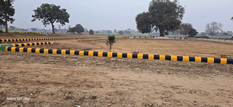 undefined, safedabad  1250 Sq.Yd. Plot In Safedabad Lucknow 8381881