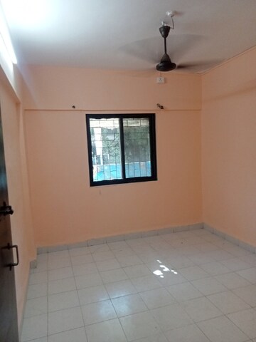 Room in 1 BHK Apartment at Gokul Accord, Kandivali East – for Rent