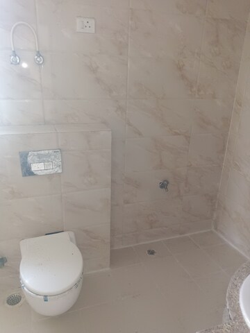 Master Bedroom in 4 BHK Apartment at Dron Kunj Apartments, Sector 9a – for Sale
