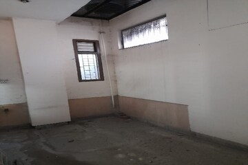 Room in 2 BHK Builder Floor at Vasundhara Sector 5 – for Sale