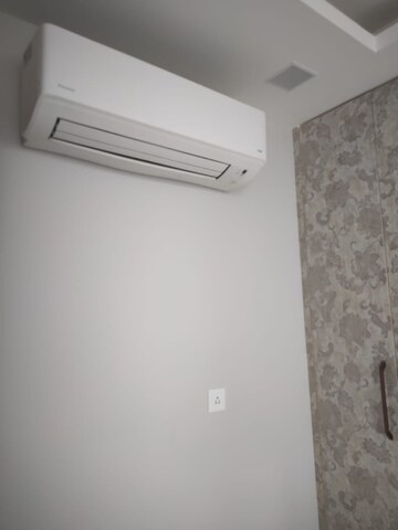 Room in 3 BHK Builder Floor at Chittaranjan Park – for Rent