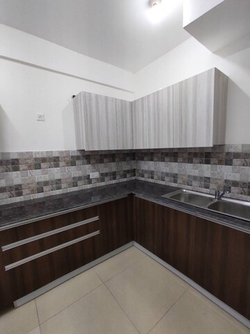 3 BHK Apartment For Rent in Vip Road