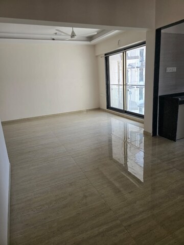 Room in 3 BHK Apartment at Je And Vee Om Trimurti, Malad East – for Rent