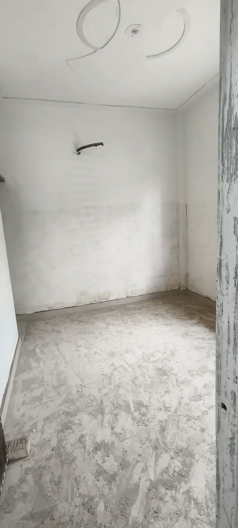 Room, sector 52 2 Bedroom 73 Sq.Yd. Independent House In Sector 52 Faridabad 8382268