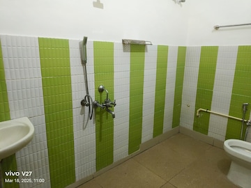 Room in 4 BHK Independent House at Nettayam – for Sale