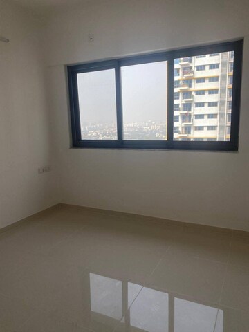 Room in 2 BHK Apartment at Yashwin Orrizonte, Kharadi – for Rent