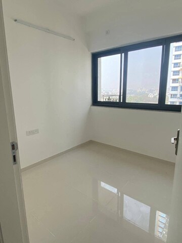Room in 2 BHK Apartment at Yashwin Orrizonte, Kharadi – for Rent