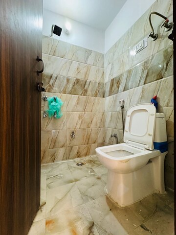 Bathroom in 1 BHK Builder Floor at Saket – for Rent