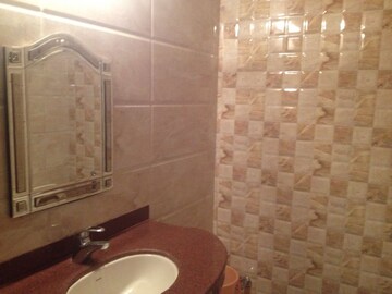 Bathroom in 2 BHK Independent House at Green Park Extension – for Rent