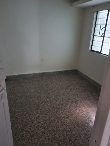 Room in 2 BHK Apartment at Erandwane – for Rent