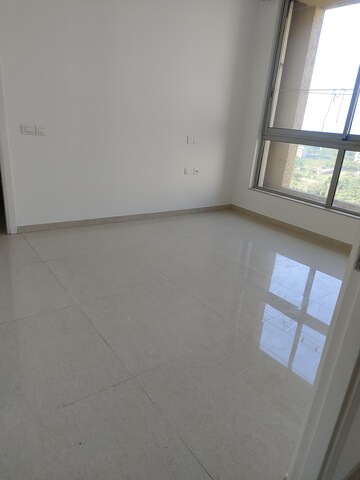 Room in 3 BHK Apartment at Hiranandani Eagleridge Wing B, Ghodbunder Road – for Rent