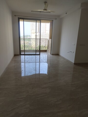 Room in 3 BHK Apartment at Hiranandani Eagleridge Wing B, Ghodbunder Road – for Rent