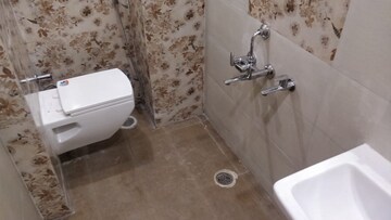 Bathroom in 3 BHK Independent House at Gomti Nagar – for Rent