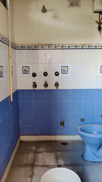 Bathroom in 2.5 BHK Independent House at Sector 16 – for Rent