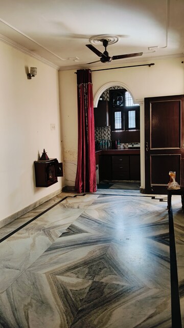 2.5 BHK Independent House For Rent in Sector 16