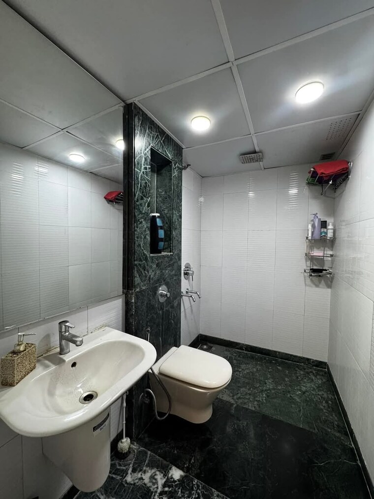 Bathroom, lodha-splendora 4 Bedroom 2000 Sq.Ft. Apartment In Ghodbunder Road Thane 8382603