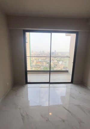 Room in 3 BHK Apartment at Vatika City, Sector 49 – for Sale