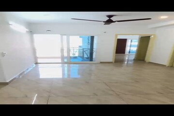 Room in 3 BHK Apartment at Sector 4 – for Sale