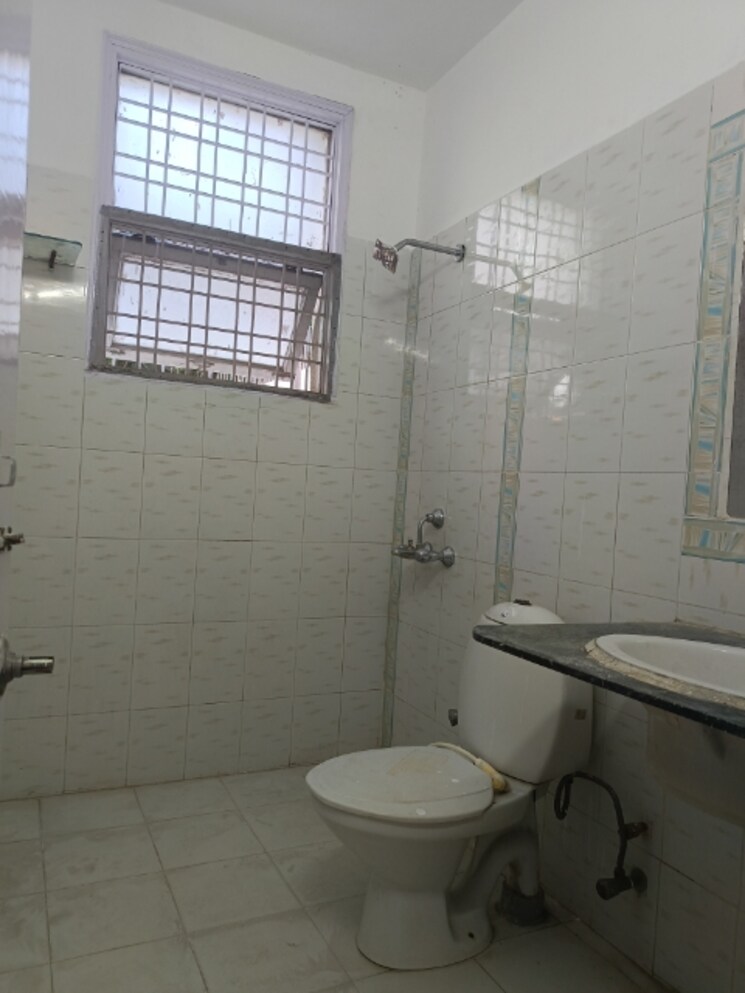 Bathroom, m2k-spring-floors 3 Bedroom 1500 Sq.Ft. Builder Floor In Sector 50 Gurgaon 8382897