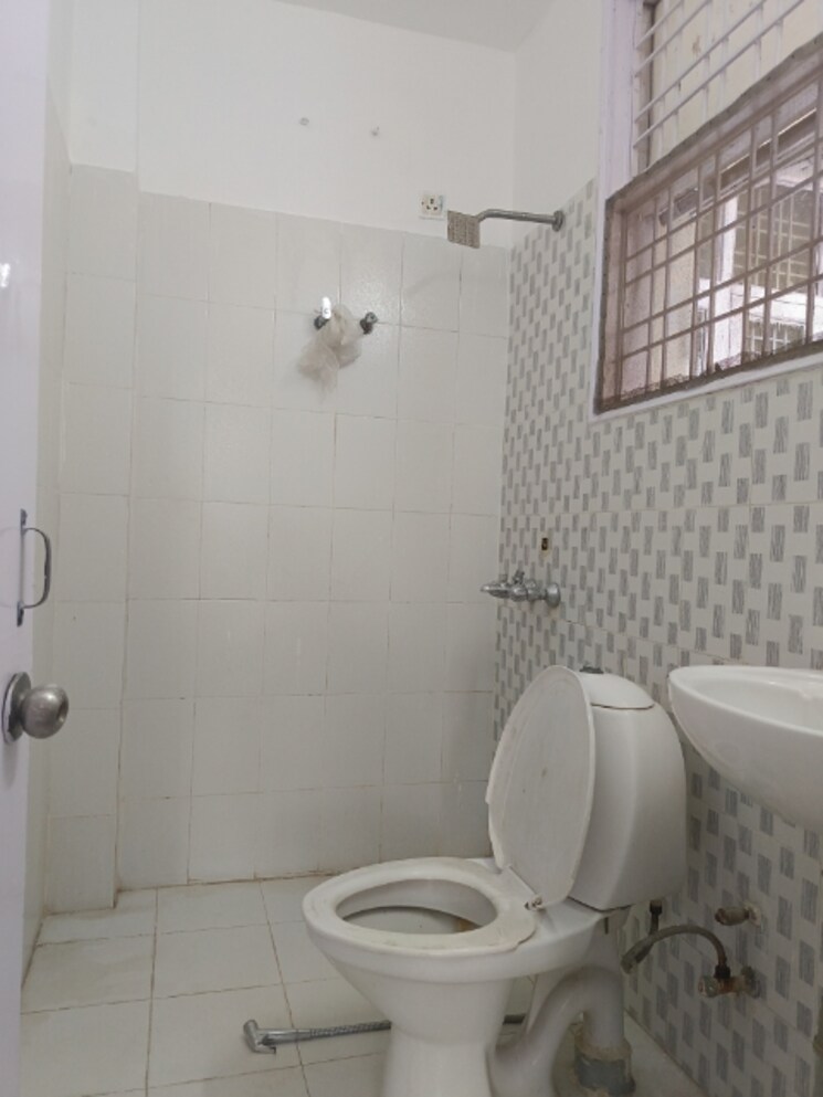 Bathroom, m2k-spring-floors 3 Bedroom 1500 Sq.Ft. Builder Floor In Sector 50 Gurgaon 8382897