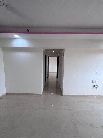 Room in 2 BHK Apartment at Platinum Prive, Andheri West – for Rent