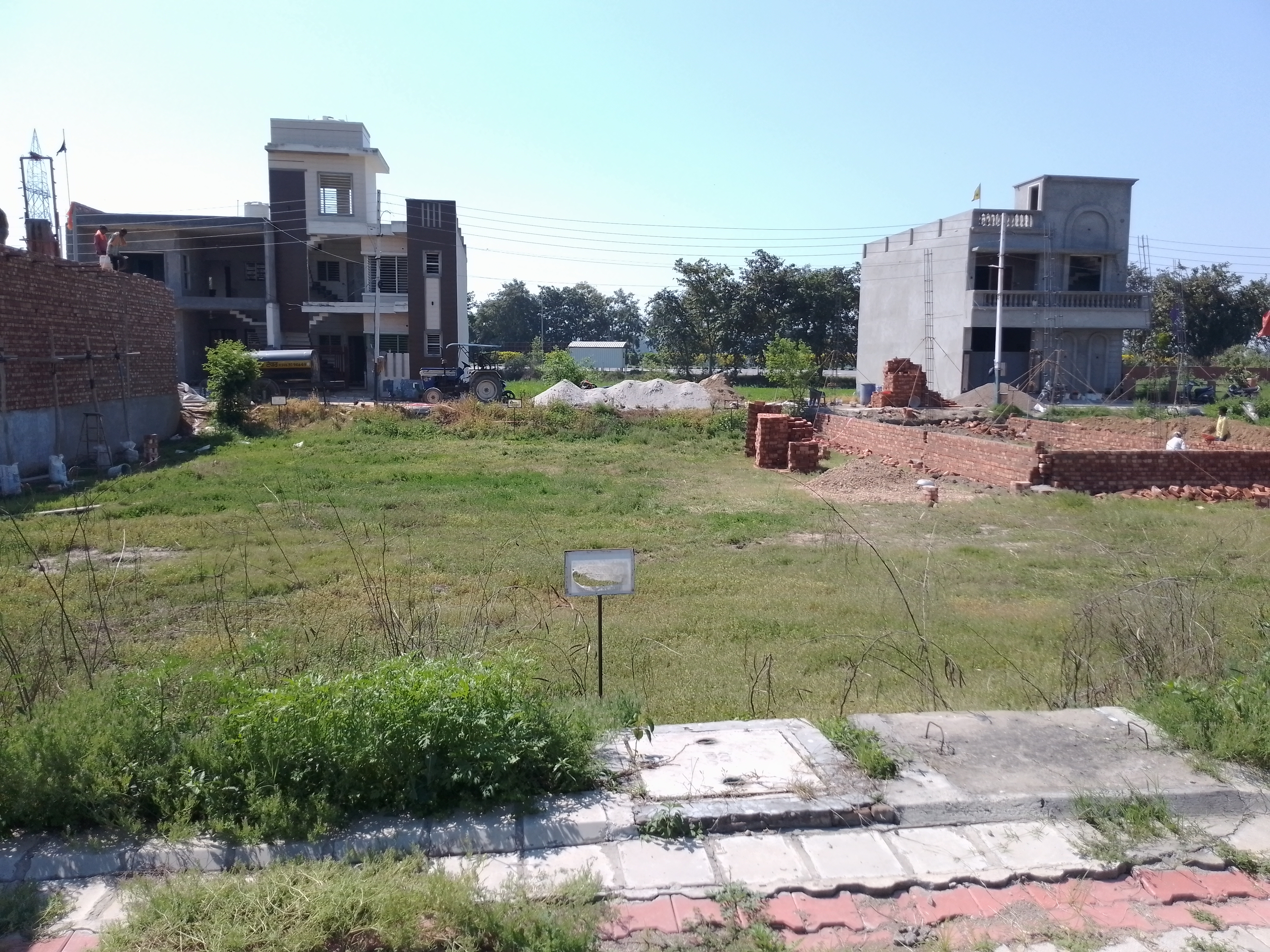 Plot For Sale in Morinda City Main Highway